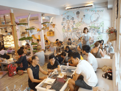 Caturday Cat Cafe