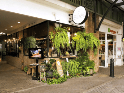 Favour Café เฟลเวอร์ คาเฟ่