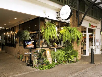 Favour Café เฟลเวอร์ คาเฟ่