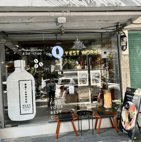 Y'EST WORKS Coffee Bar