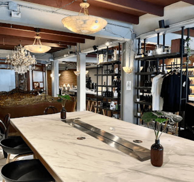 Y'EST WORKS Coffee Bar