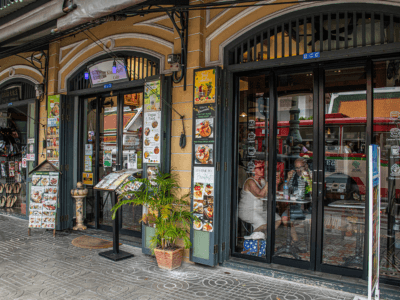 Kin & Koff Café