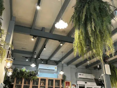 Home Cafe Tha Tian