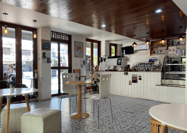 ADAPT COFFEE BAR | SIRIRAJ