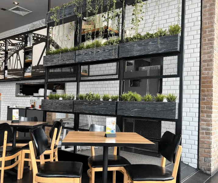 THE COFFEE CLUB - Riverside Plaza