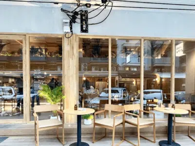 Sarnies Cafe Sukhumvit