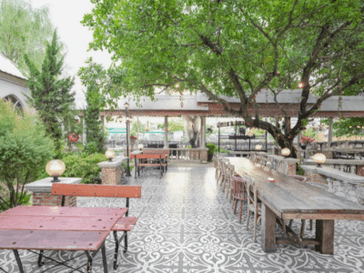 Shing a Ring a Ring - Hang Out Bar & Cafe