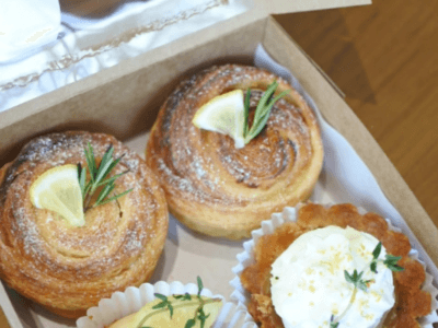 Lemoncurd Bread and Coffee