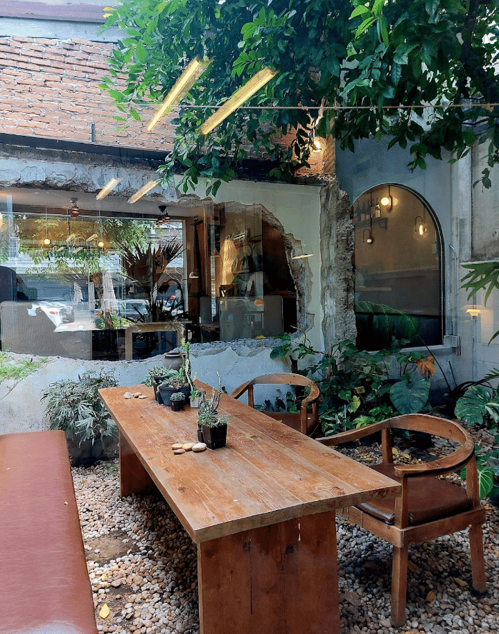 fringe cafe chiang mai