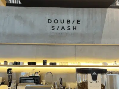 Double Slash // Coffee Space : ICS