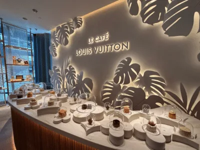 LV The Place Bangkok - Le Café Louis Vuitton