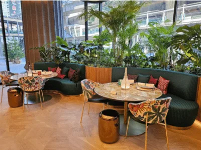 LV The Place Bangkok - Le Café Louis Vuitton