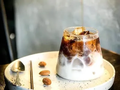 Ealit - อีลิท - café bar & restaurant (Specialty coffee)