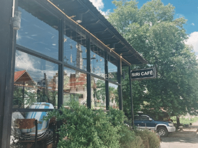 Siri Cafe พิบูลมังสาหาร - สเต็ก กาแฟ ขนม (ถ.เมืองฮาม)