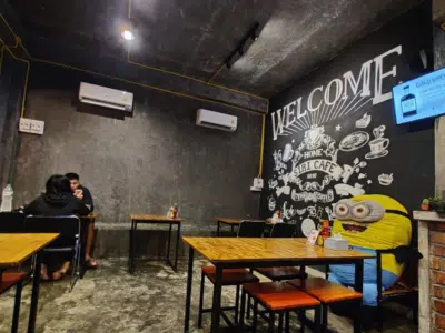 Siri Cafe พิบูลมังสาหาร - สเต็ก กาแฟ ขนม (ถ.เมืองฮาม)