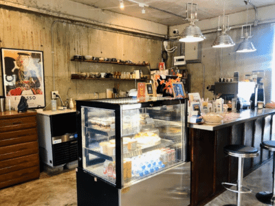 Yuanjai Cafe (ยวนใจ คาเฟ่)