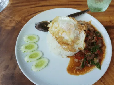 ครัวเพลินพุง Pleunpung Cafe’