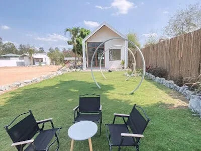สุขสิริ Suksiri Cafe Bistro And Pool Villa