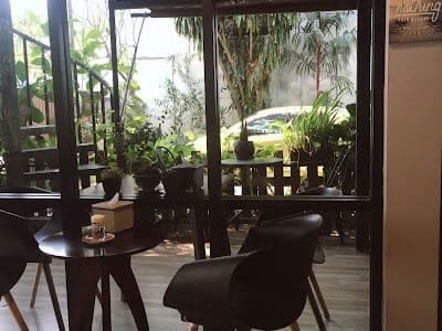 SiRi Home Coffee & Bakery