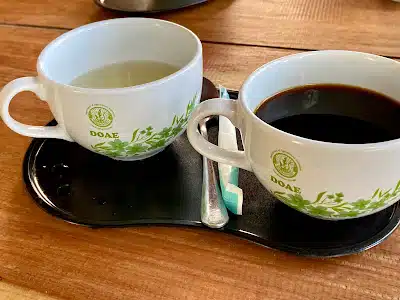 กาแฟตึกขาว