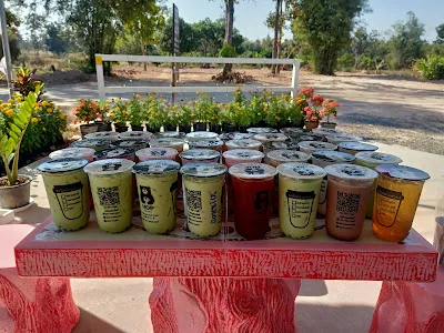 Hop Chafe' หน้ารร.ศรีแสงธรรม