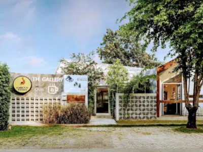 TH Gallery & Cafe