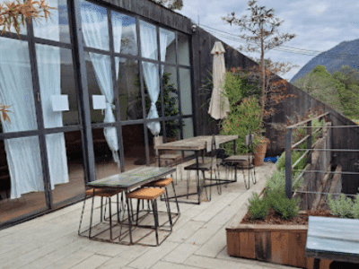 The Birder's Lodge