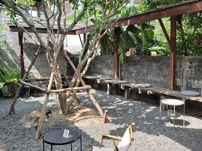 ลักษณ์6 คาเฟ่อุบล cafe ร้านอาหารอุบล กาแฟ