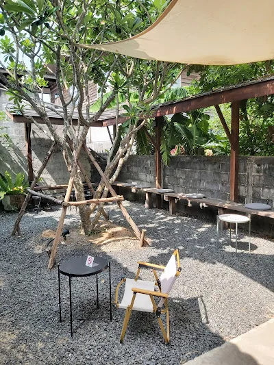 ลักษณ์6 คาเฟ่อุบล cafe ร้านอาหารอุบล กาแฟ