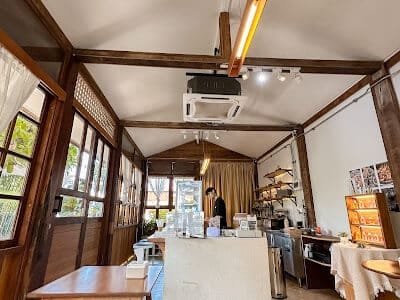 ลักษณ์6 คาเฟ่อุบล cafe ร้านอาหารอุบล กาแฟ