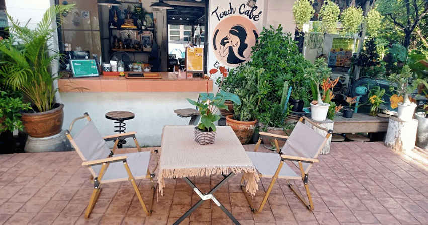 cafes in chatuchak | Touch Café