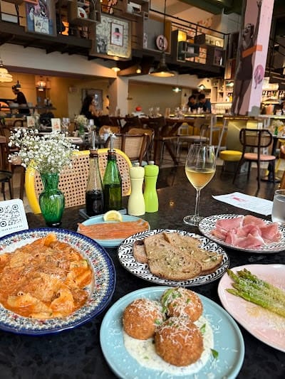 Gigi Eatery Asoke