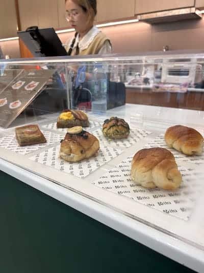 Krita Coffee & Private Golf Simulator