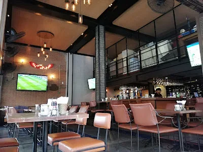 On / 8 Cafe'