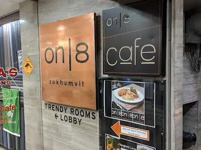 On / 8 Cafe'