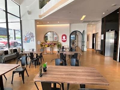 Smith & Friends Café