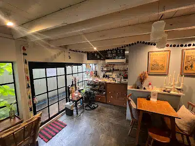 Tham·Ma·Da Cafe & Shop