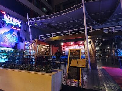 The Bronx Bar&Cafe