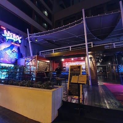 The Bronx Bar&Cafe