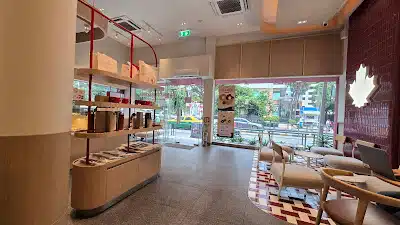 Tim Hortons - Asoke