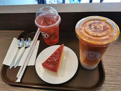Tom n Toms Coffee