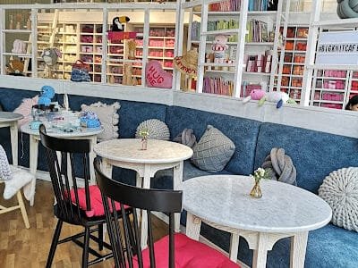 Bigknit Cafe