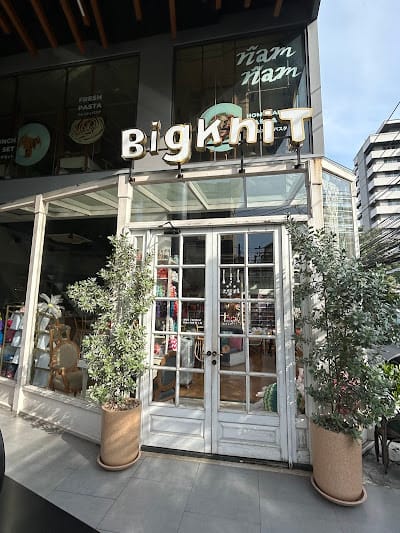 Bigknit Cafe