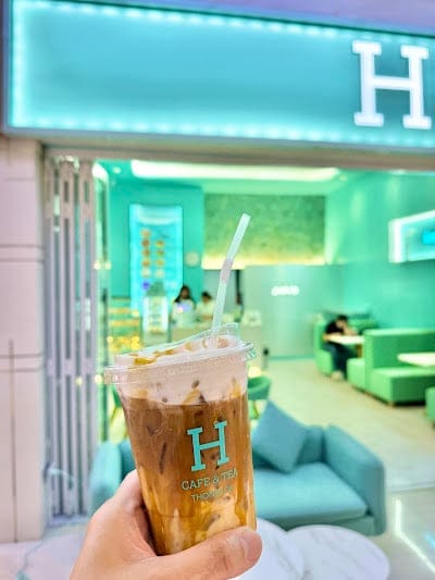 H CAFE & TEA Thonglor