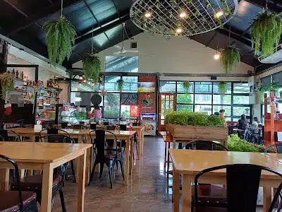 Little Loft Café & Farm