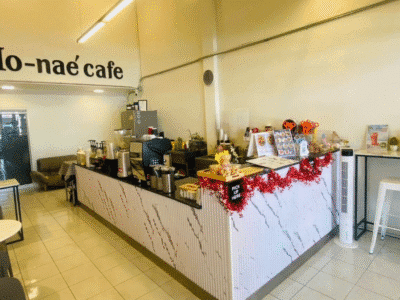 Mo-nae’ Cafe