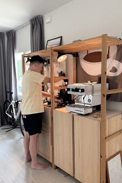 Surasit’s Cafe House bar