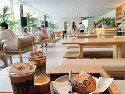 CUM Coffee - The Office Thonglor