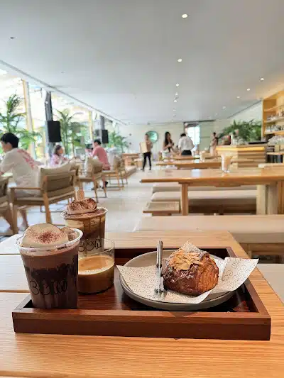 CUM Coffee - The Office Thonglor