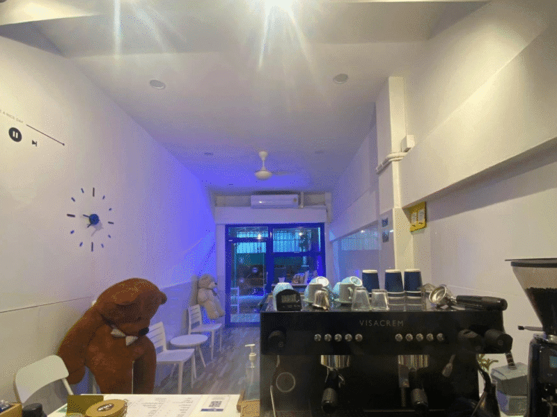 HAPPY MINK CAFE